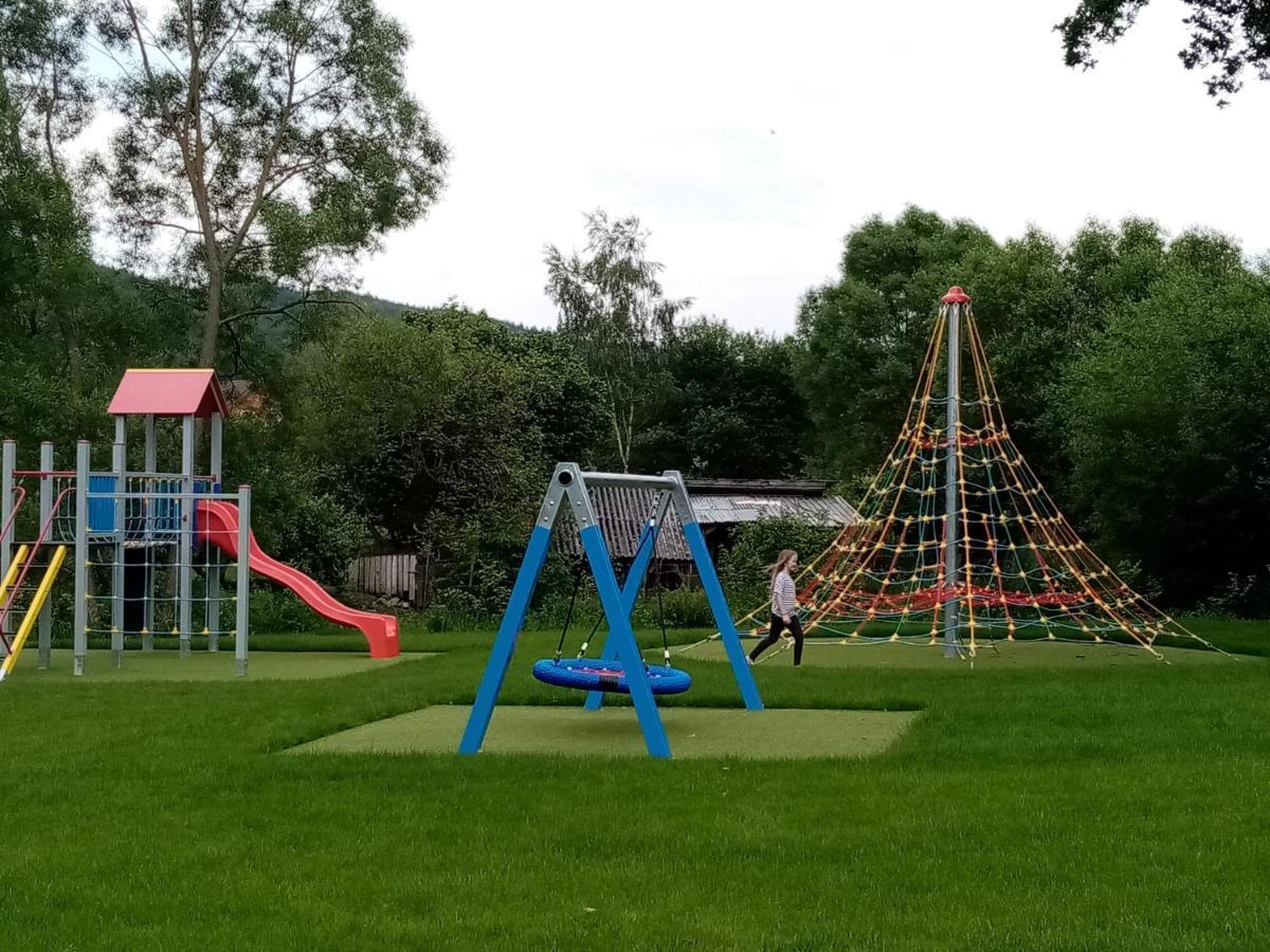 Mija Apartman S Vinnym Sklipkem, Zahradou A Grilem Kajov Ngoại thất bức ảnh