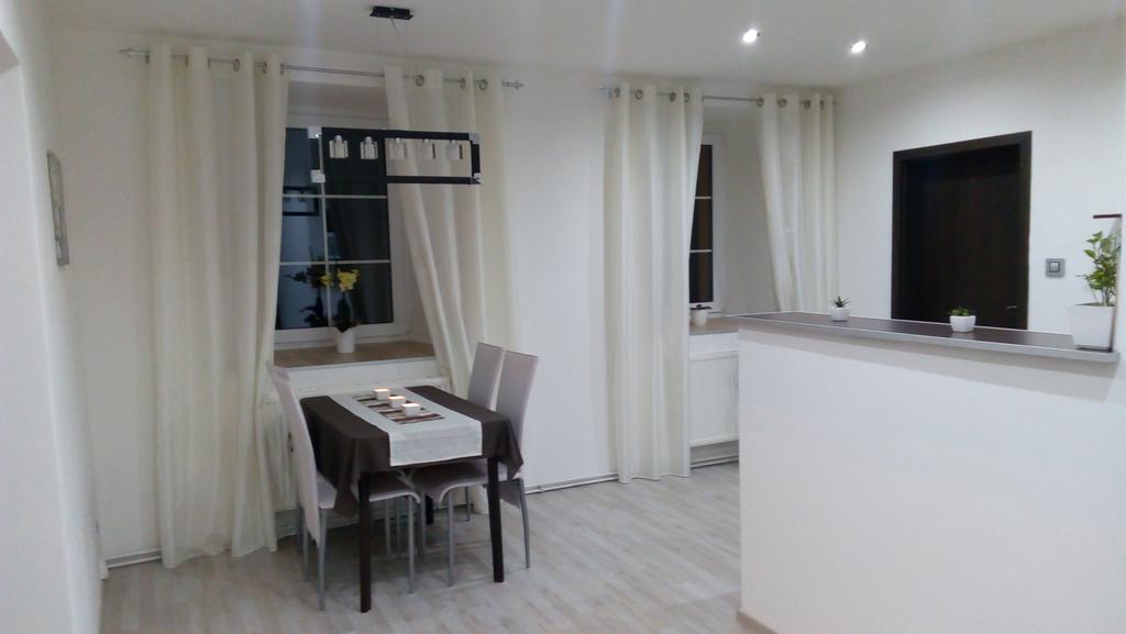 Mija Apartman S Vinnym Sklipkem, Zahradou A Grilem Kajov Ngoại thất bức ảnh